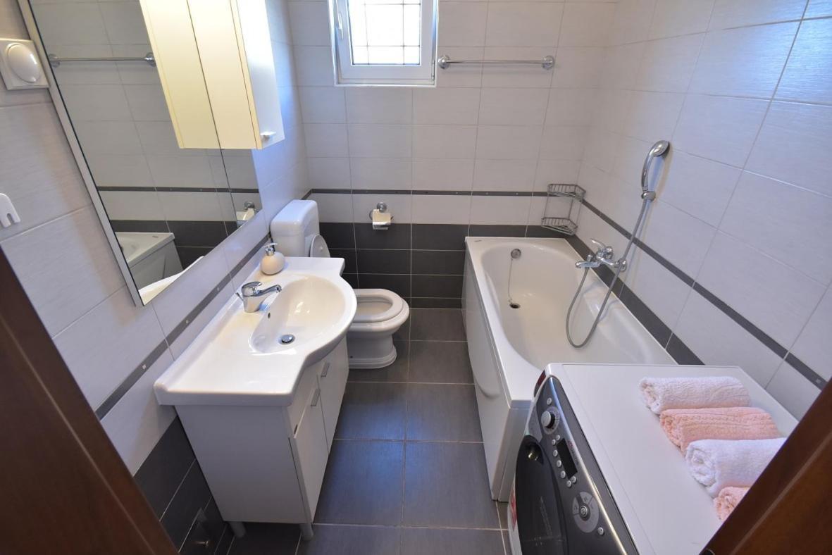 Apartments Popadic With Parking Herceg Novi Chambre photo