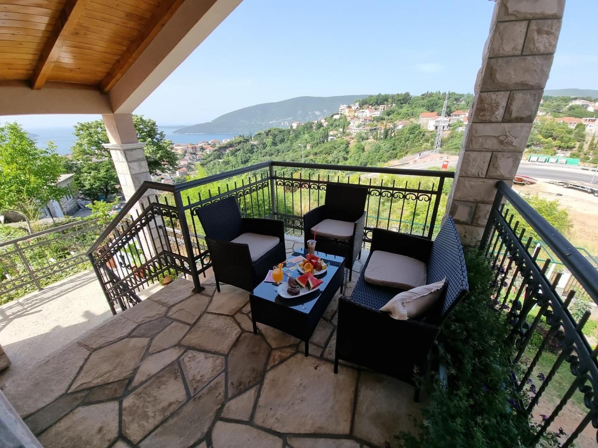 Apartments Popadic With Parking Herceg Novi Chambre photo
